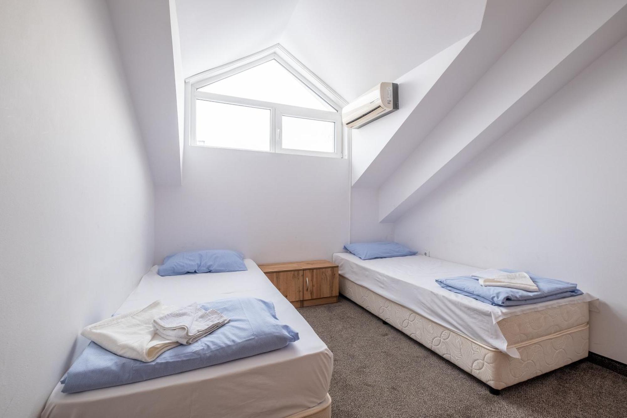 Yubim & Free Private Parking Apartemen Sofia